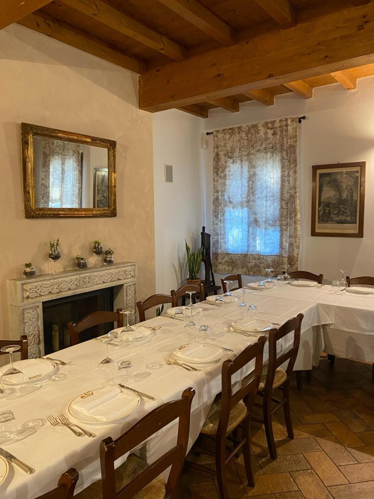 Locanda Corte Ruspecchio Bed & Breakfast Quattro Castella Екстериор снимка