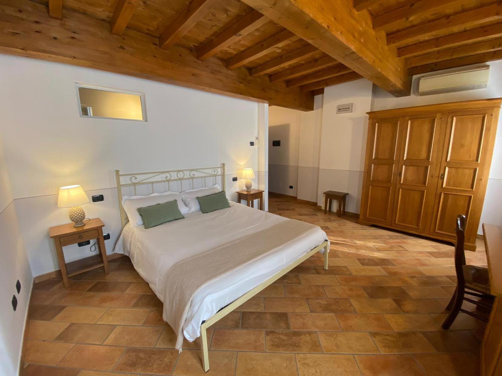 Locanda Corte Ruspecchio Bed & Breakfast Quattro Castella Екстериор снимка